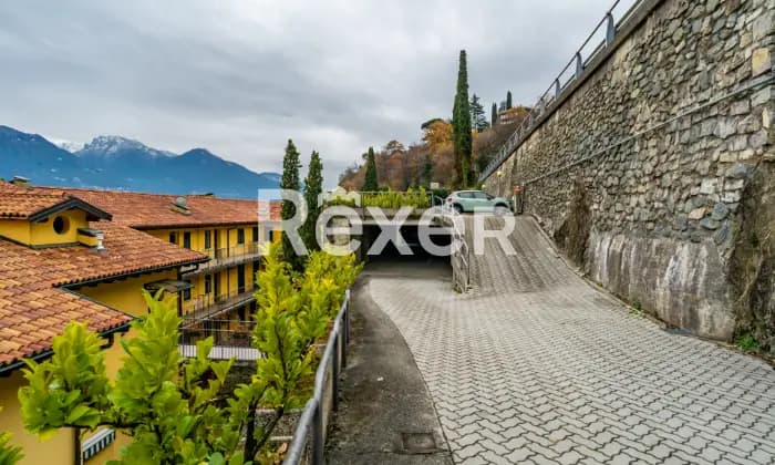 Rexer-Cremia-Grazioso-trilocale-vista-Lago-di-Como-in-contesto-riservato-ed-elegante-ESTERNO