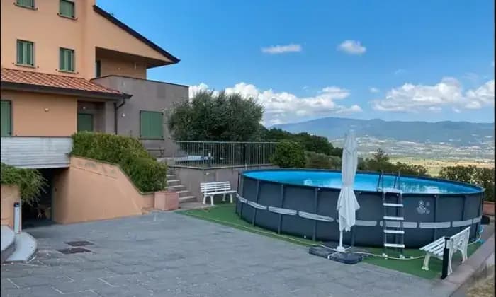 Rexer-Anghiari-Villa-in-vendita-in-via-del-Carmine-ad-Anghiari-Terrazzo