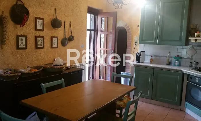Rexer-Formia-Villa-unifamiliare-Formia-frazione-Maranola-con-vista-mare-Cucina