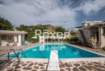 Rexer-Villa-San-Giovanni-A-VILLA-SAN-GIOVANNI-Villa-con-piscina-e-vista-panoramica-sullo-stretto-di-Messina-Piscina