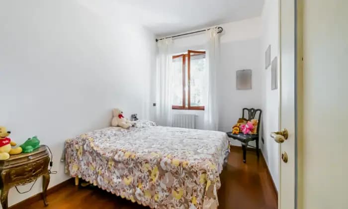 Rexer-Livorno-Villa-ben-tenuta-con-ampio-giardino-a-Quercianella-CAMERA-DA-LETTO