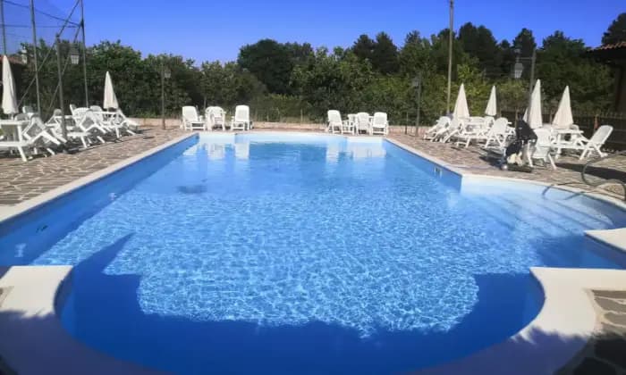 Rexer-San-Massimo-Villetta-in-vendita-in-via-Vicende-a-San-Massimo-PISCINA-RESIDENCE