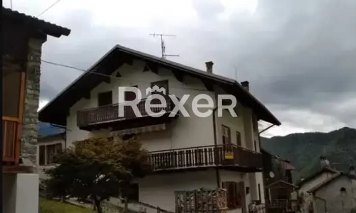 Rexer-Lamon-Vendesi-casa-in-Loc-Campigotti-nel-Comune-di-Lamon-BL-Terrazzo