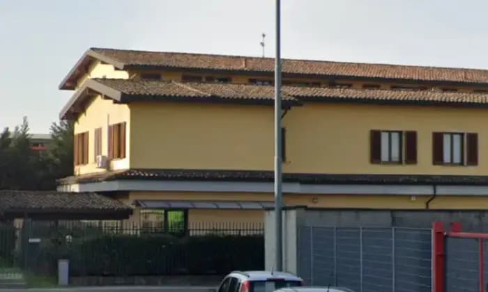 Rexer-Cura-Carpignano-Ufficio-in-vendita-in-via-della-Tecnica-a-Cura-Carpignano-Garage