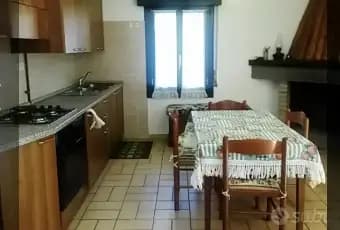 Rexer-Montecreto-Appartamento-Montecreto-fronte-Parco-dei-Castagni-Cucina
