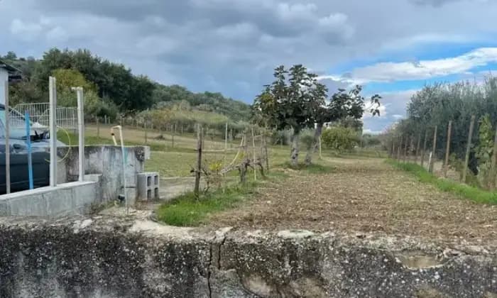 Rexer-Torano-Castello-Rustico-con-terreno-edificabile-Terrazzo