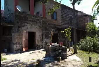 Rexer-Roccaromana-Rustico-da-ristrutturare-con-vigneto-Terrazzo