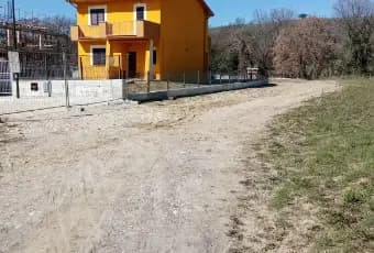Rexer-Orte-Vendesi-Villa-a-schiera-in-costruzione-a-Petignano-Orte-Altro