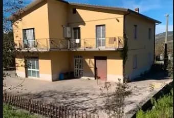 Rexer-Lioni-Casa-singola-in-vendita-in-Contrada-Civita-a-Lioni-Terrazzo