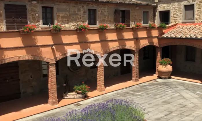 Rexer-Cortona-Appartamento-elegantissimo-e-caratteristico-utilizzabile-anche-per-uso-turistico-Giardino