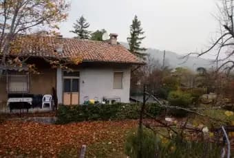 Rexer-Neviano-degli-Arduini-Casa-indipendente-su-lati-con-giardino-mq-Giardino