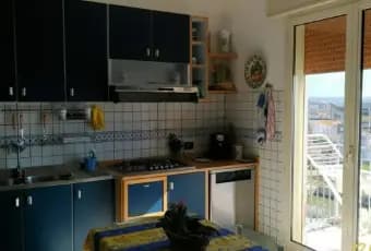 Rexer-Marsala-Ampio-appartamento-semiarredato-con-posto-auto-assegnato-Cucina