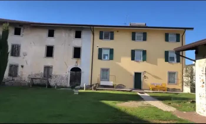 Rexer-Pozzuolo-del-Friuli-Casa-abitabile-con-rustico-in-vendita-a-Pozzuolo-del-Friuli-Giardino