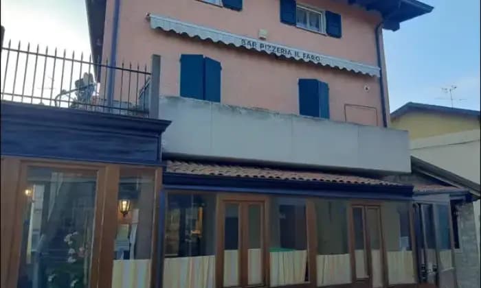 Rexer-Ventasso-Casa-ristorante-in-vendita-a-Ligonchio-di-VENTASSO-RE-Terrazzo