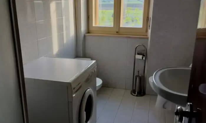 Rexer-Treia-Vendesi-appartamento-a-Treia-MC-Bagno