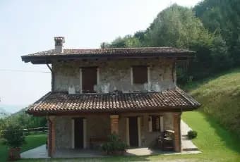 Rexer-Pertica-Bassa-Villa-unifamiliare-Strada-per-Avenone-Pertica-Bassa-Giardino