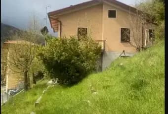 Rexer-Ventasso-Villa-in-vendita-in-via-del-Pigiolino-a-Ventasso-Terrazzo