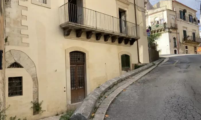 Rexer-Ragusa-Casa-storica-in-Via-Giacomo-Sammito-Ragusa-Terrazzo