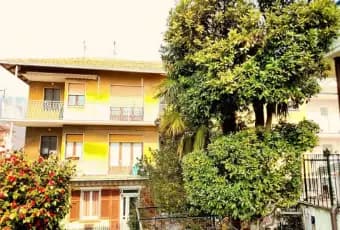 Rexer-Omegna-Vendesi-appartamento-via-Antonio-Pacinotti-Omegna-Facciata