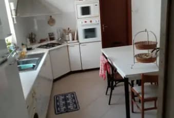 Rexer-Castelnovetto-PV-Grande-casa-indipendente-con-giardino-e-garage-Cucina