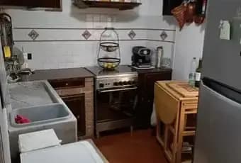 Rexer-Carrara-Vendesi-Casa-a-Fontia-di-Carrara-Cucina