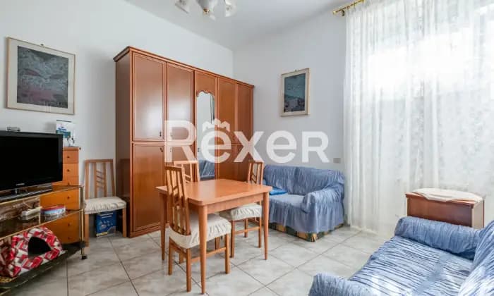 Rexer-Roma-Luminoso-e-comodo-appartamento-in-zona-tranquilla-NUDA-PROPRIETA-SALONE