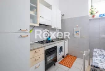 Rexer-Roma-Luminoso-e-comodo-appartamento-in-zona-tranquilla-NUDA-PROPRIETA-CUCINA