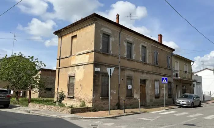 Rexer-Alfonsine-Immobili-in-Via-Boari-Giardino