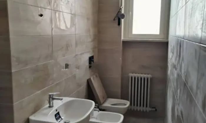 Rexer-Lecce-Quadrilocale-via-San-Francesco-dAssisi-Mazzini-Lecce-Bagno