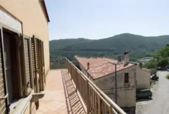 Rexer-Filignano-Casa-di-paese-in-vendita-in-via-Collemacchia-Filignano-Terrazzo