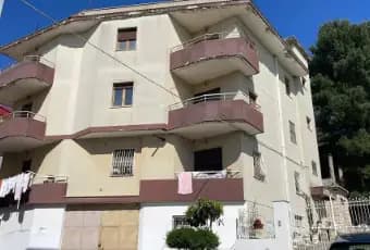 Rexer-Montescaglioso-Appartamento-in-vendita-in-via-Guido-Rossa-a-Montescaglioso-Giardino