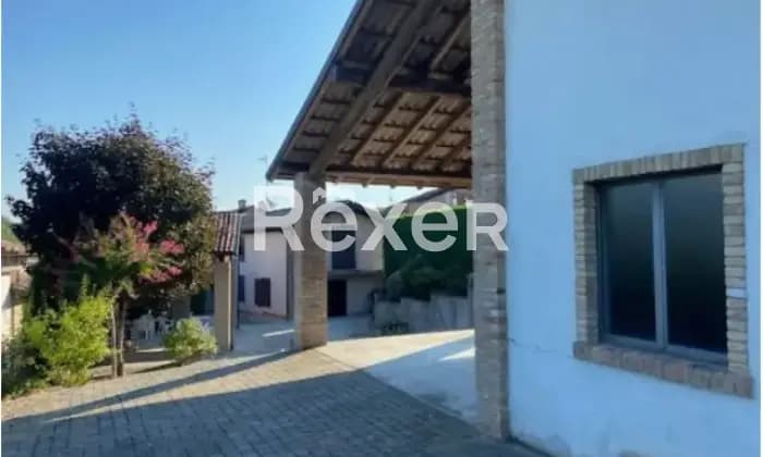 Rexer-Rocca-Susella-Casalecascina-in-vendita-in-frazione-Gaminara-a-Rocca-Susella-Terrazzo