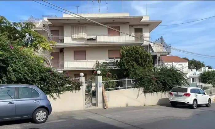 Rexer-Ragusa-Vendesi-appartamento-in-Marina-di-Ragusa-vista-mare-Giardino