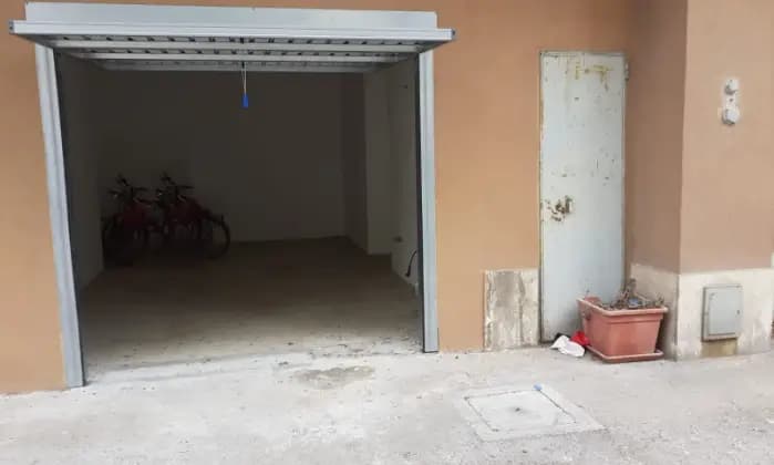Rexer-Pescara-Vendesi-garage-a-Pescara-Garage
