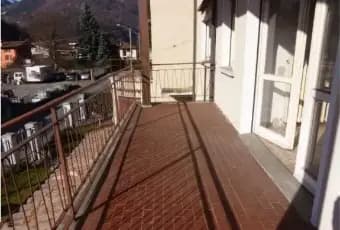 Rexer-Carlazzo-Vendesi-appartamento-in-Via-Militare-a-Carlazzo-Terrazzo