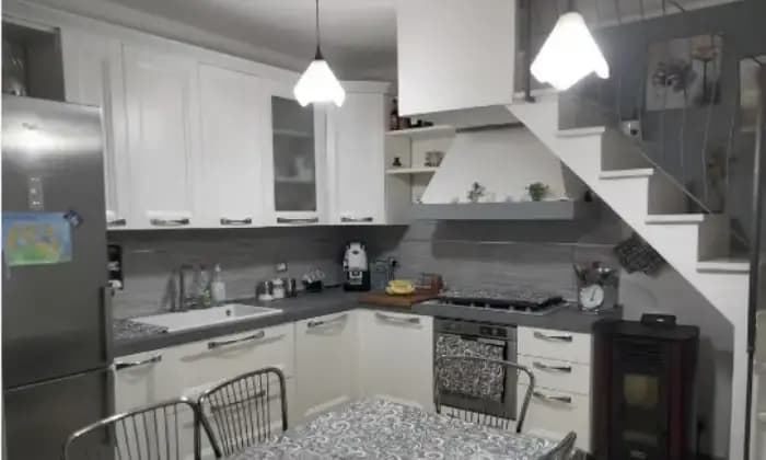Rexer-Poggibonsi-Casa-Indipendente-in-Via-Caterina-Franzesi-a-Poggibonsi-Cucina