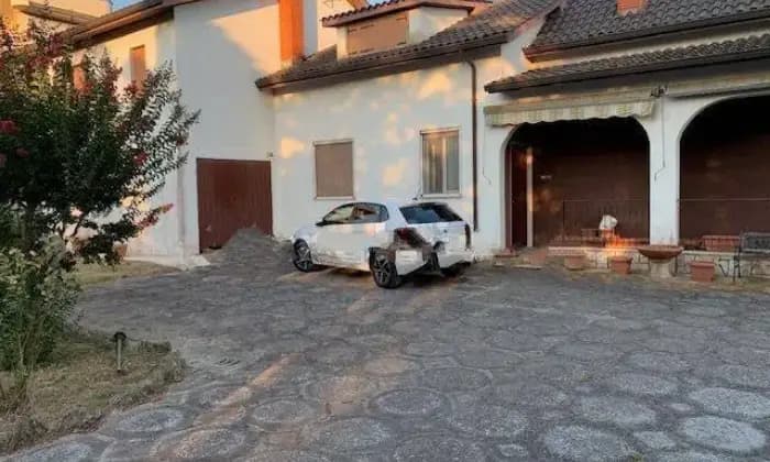 Rexer-Latina-Villa-unifamiliare-via-Corioli-Montello-Ferriere-Latina-Garage