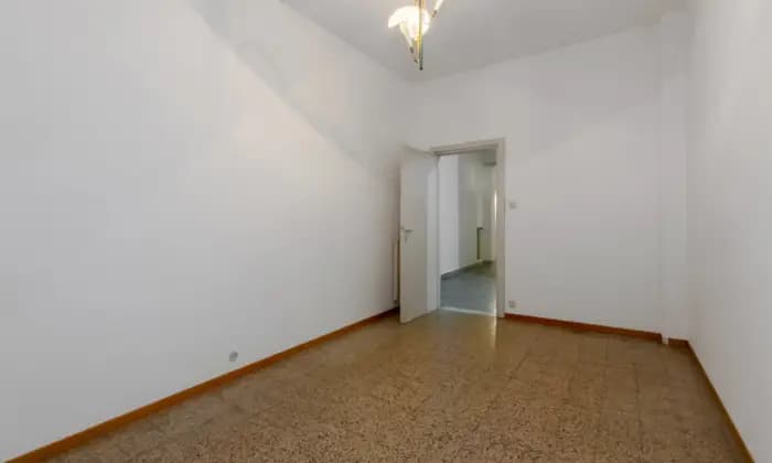 Rexer-Roma-Ampio-appartamento-in-zona-tranquilla-ma-centrale-CAMERA-DA-LETTO