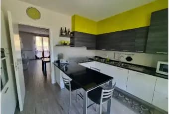 Rexer-Toano-Vendesi-appartamento-in-Via-Ludovico-Ariosto-a-Toano-Cucina