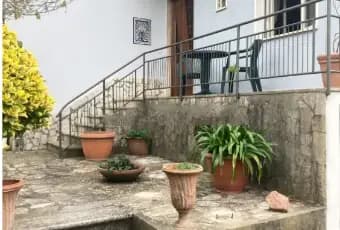 Rexer-Lucca-Vendesi-appartamento-in-via-Fregionaia-a-Lucca-Terrazzo