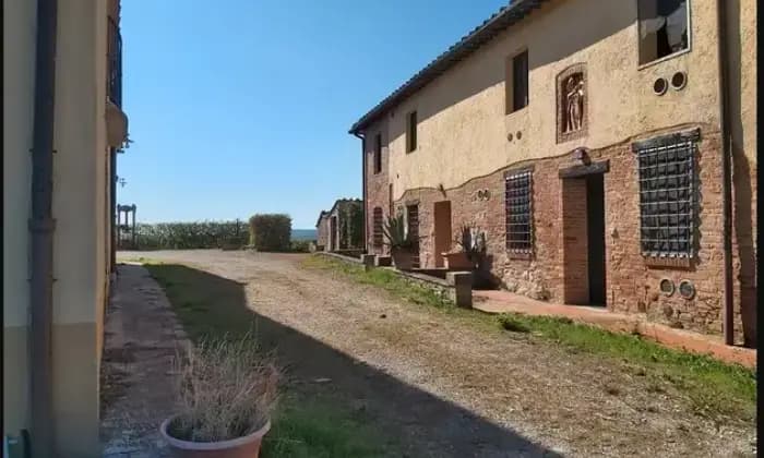 Rexer-Monteroni-dArbia-Vendesi-appartamento-in-ex-Agriturismo-Giardino
