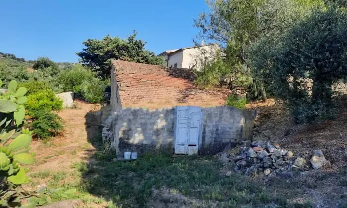Rexer-Roccadaspide-Vendesi-casa-con-terreno-in-via-Carretiello-Roccadaspide-Terrazzo