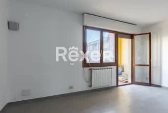 Rexer-Scandicci-Ampio-e-luminoso-appartamento-con-terrazzo-SALONE