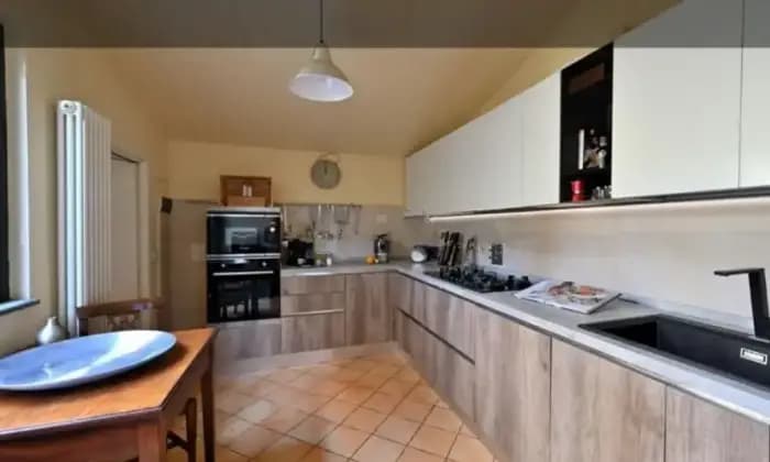 Rexer-Montevarchi-Villa-in-vendita-in-via-del-Moschino-a-Montevarchi-Cucina