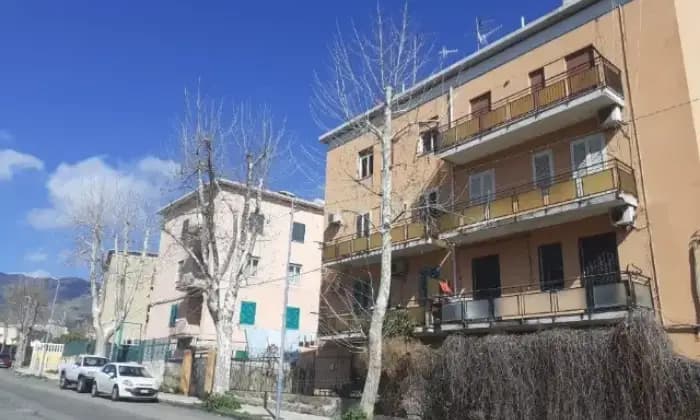 Rexer-Messina-Vendesi-appartamento-Viale-Gazzi-Messina-vicino-Policlinico-e-svincolo-autostradale-Giardino