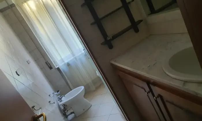 Rexer-Sarzana-Grazioso-bilocale-vicino-al-centro-Bagno