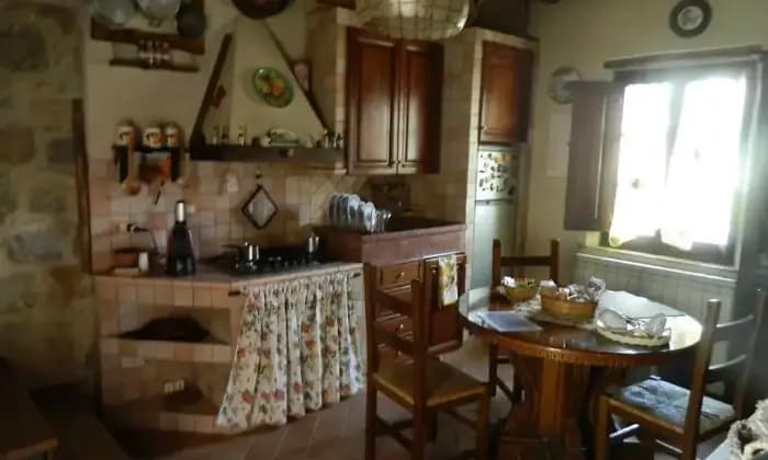 Rexer-Montalcino-Appartamento-in-vendita-in-Via-della-Fiera-Cucina