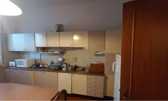 Rexer-Tolentino-Appartamento-in-vendita-a-Tolentino-MC-Cucina