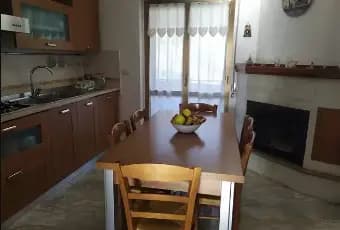 Rexer-Spezzano-della-Sila-Vendesi-appartamento-in-Via-Fausto-Gullo-a-SPEZZANO-DELLA-SILA-Cucina