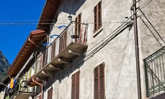 Rexer-Dongo-Vendesi-appartamento-a-Dongo-sul-Lago-di-Como-Terrazzo